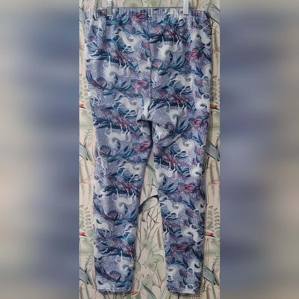 Stylish Blue and Pink Patterned Women's Leggings